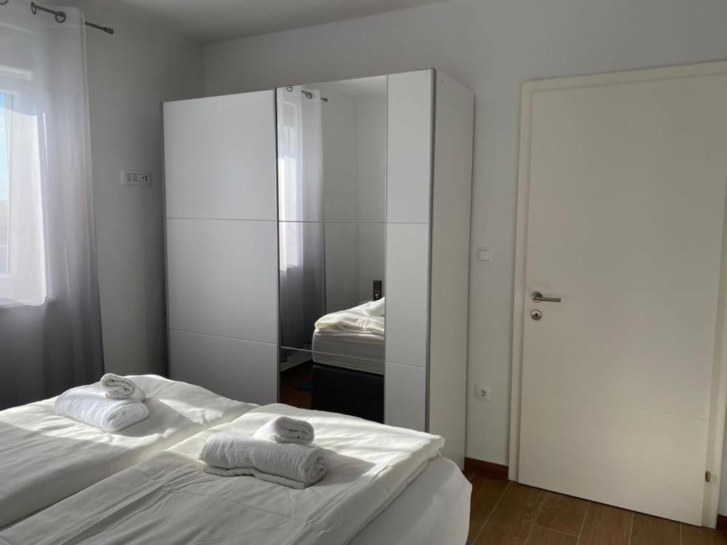 Adria-Appartment-Island-Vir #Sea #Beach #Wifi #Privateparking #Netflix Exteriér fotografie