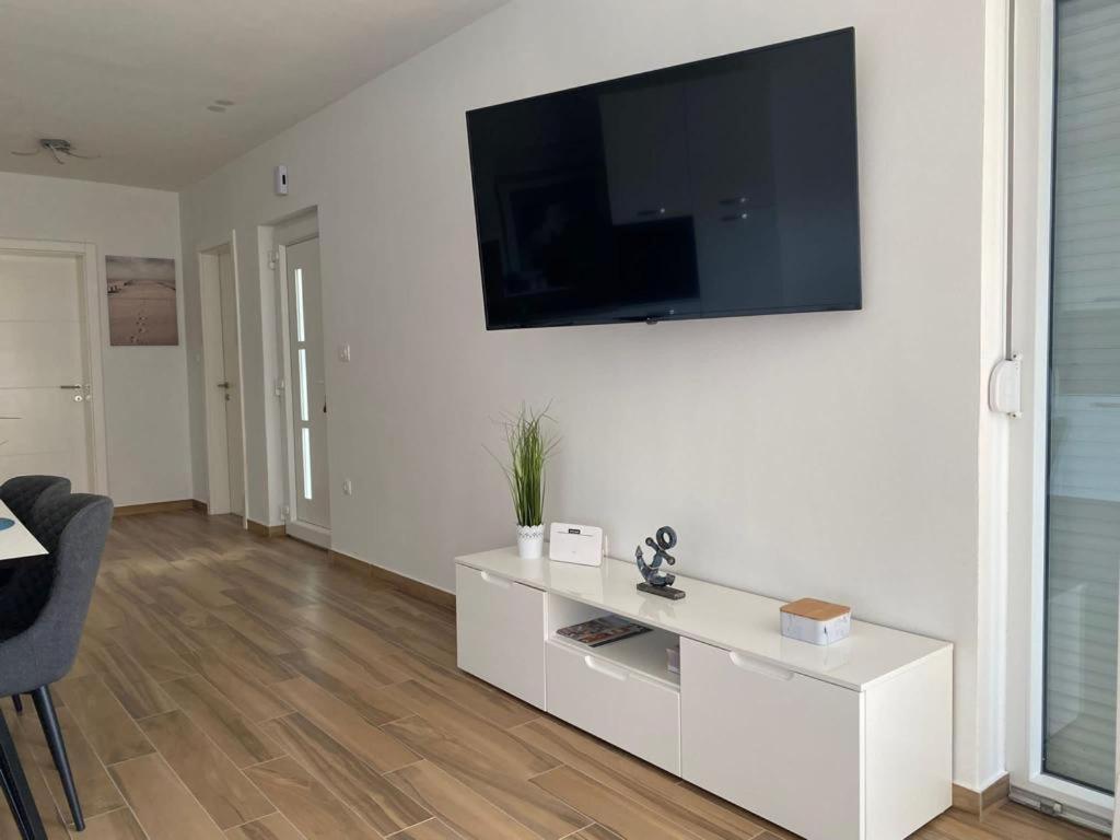 Adria-Appartment-Island-Vir #Sea #Beach #Wifi #Privateparking #Netflix Exteriér fotografie